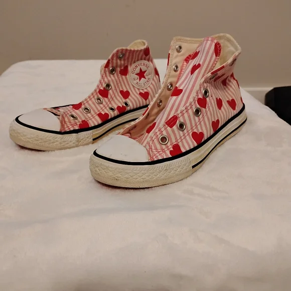 Converse Size 1 - Picture 2 of 5